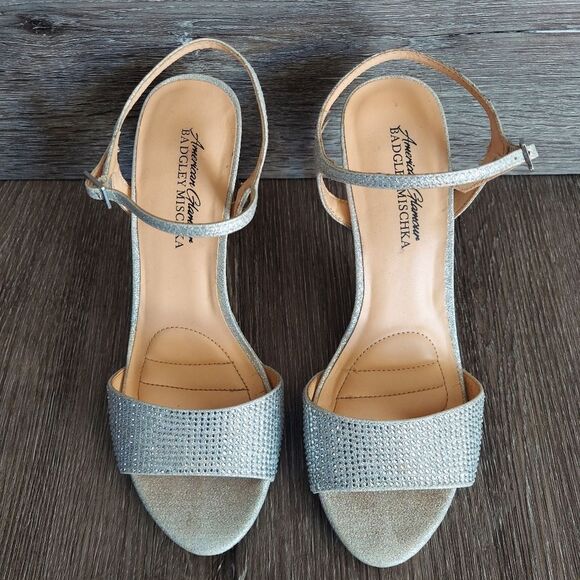 Badgley Mischka Silver Heels with Open Toe and Slim Ankle Strap - Picture 3 of 8